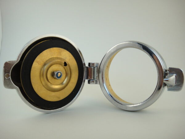 Tapon gasolina universal tipo Monza cromado - Imagen 3